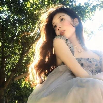 华颐:吞噬怪物的孩子